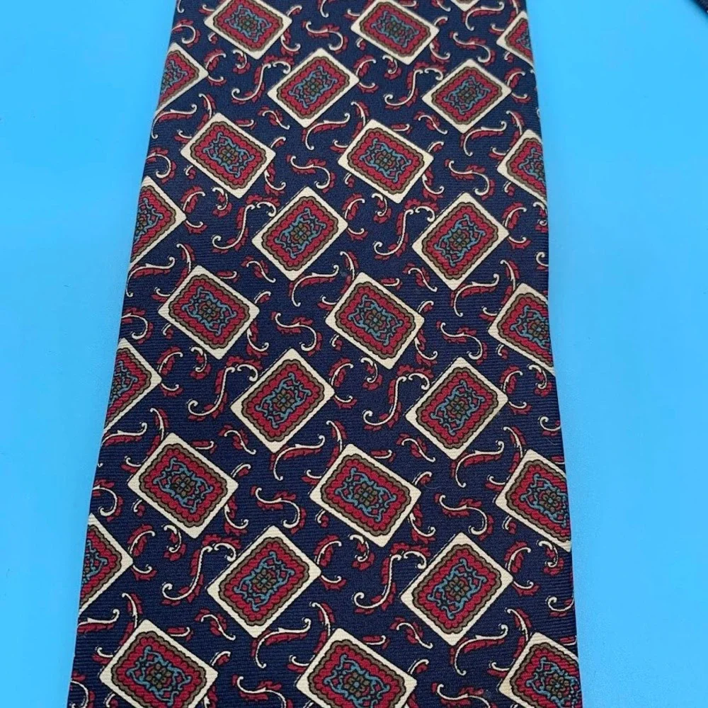 Christian Dior All Silk Geometric Print Preppy Men's Classic Neck Tie